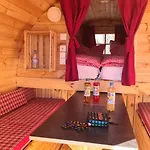 Rheingau 524 Schlaffassdorf Direkt Am Rhein 营地