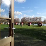 Rheingau 524 Schlaffassdorf Direkt Am Rhein 营地