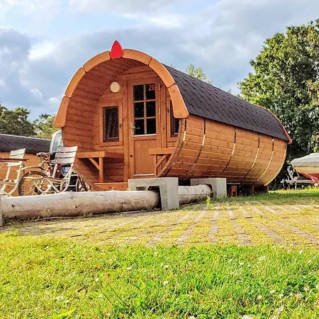 Camping Rheingau524 Schlaffassdorf Direkt Am Rhein Geisenheim