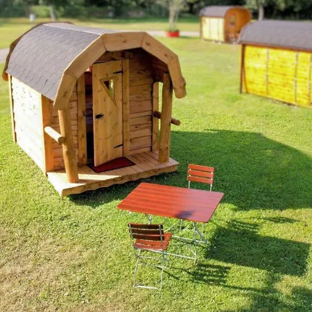 Rheingau524 Schlaffassdorf Direkt Am Rhein Camping *