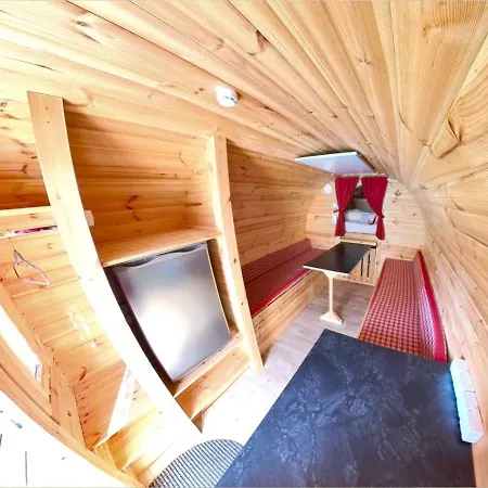 Campsite Rheingau 524 Schlaffassdorf Direkt Am Rhein *
