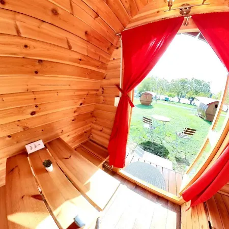 Rheingau524 Schlaffassdorf Direkt Am Rhein Camping Geisenheim
