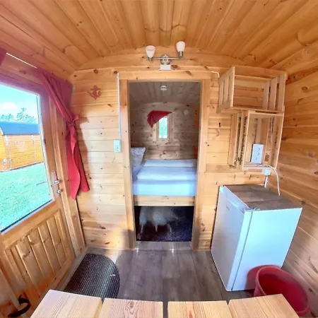 Rheingau524 Schlaffassdorf Direkt Am Rhein Camping Geisenheim
