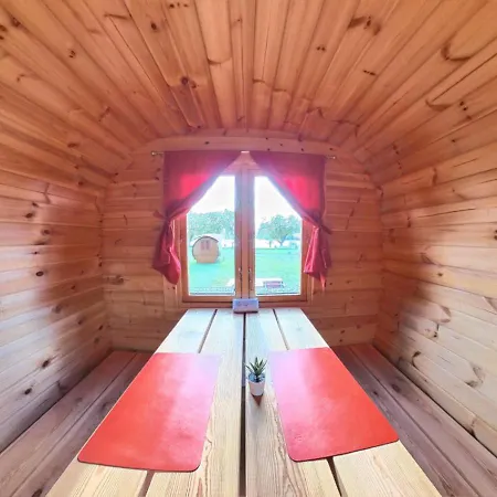 Rheingau524 Schlaffassdorf Direkt Am Rhein Camping *