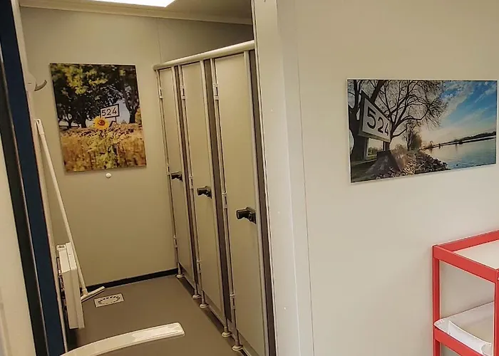 Rheingau 524 Schlaffassdorf Direkt Am Rhein Parque de Campismo Geisenheim