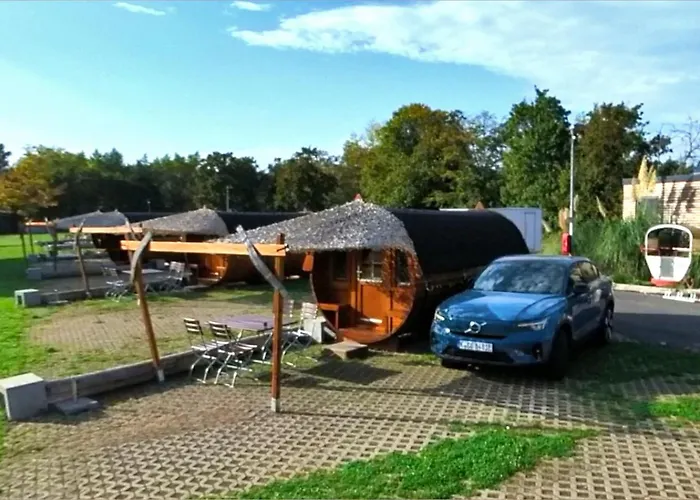 Rheingau 524 Schlaffassdorf Direkt Am Rhein