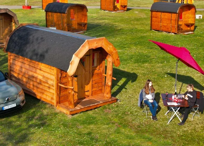 Rheingau 524 Schlaffassdorf Direkt Am Rhein Parque de Campismo Geisenheim