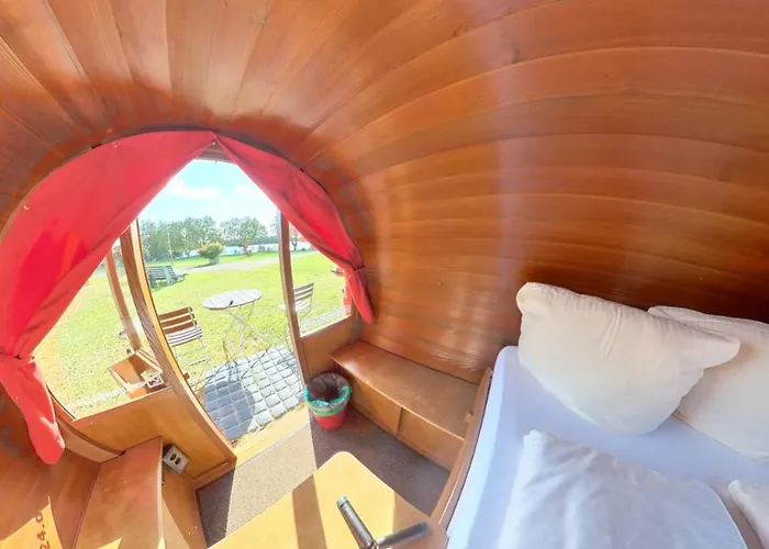 Rheingau 524 Schlaffassdorf Direkt Am Rhein