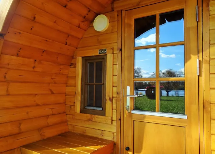 Parque de Campismo Rheingau 524 Schlaffassdorf Direkt Am Rhein Geisenheim