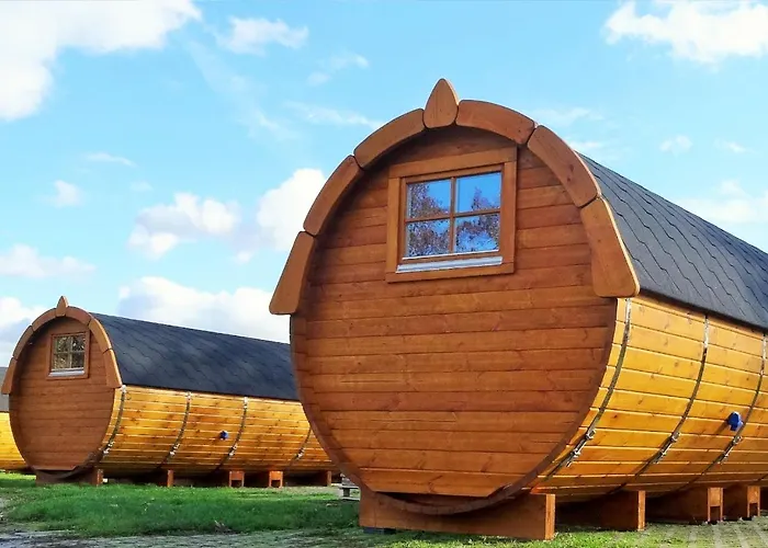 Parque de Campismo Rheingau 524 Schlaffassdorf Direkt Am Rhein Geisenheim