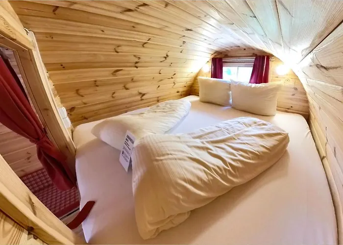 Parque de Campismo Rheingau 524 Schlaffassdorf Direkt Am Rhein