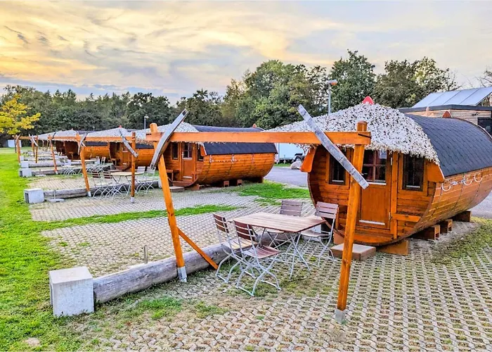 Parque de Campismo Rheingau 524 Schlaffassdorf Direkt Am Rhein *