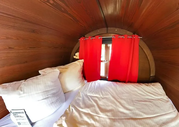 Parque de Campismo Rheingau 524 Schlaffassdorf Direkt Am Rhein Geisenheim