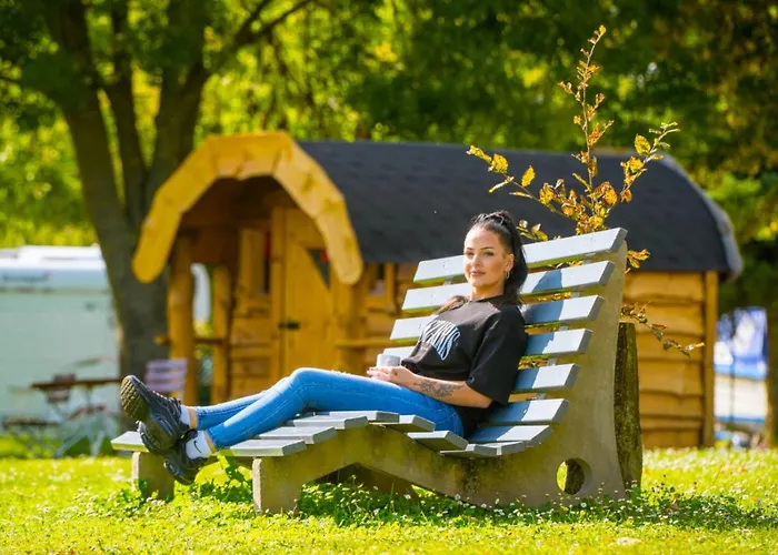 Rheingau 524 Schlaffassdorf Direkt Am Rhein