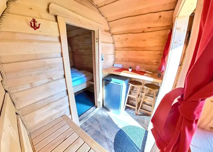 Parque de Campismo Rheingau 524 Schlaffassdorf Direkt Am Rhein Geisenheim