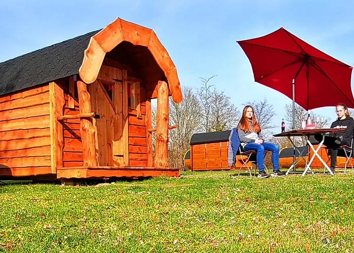 Rheingau 524 Schlaffassdorf Direkt Am Rhein Parque de Campismo Geisenheim