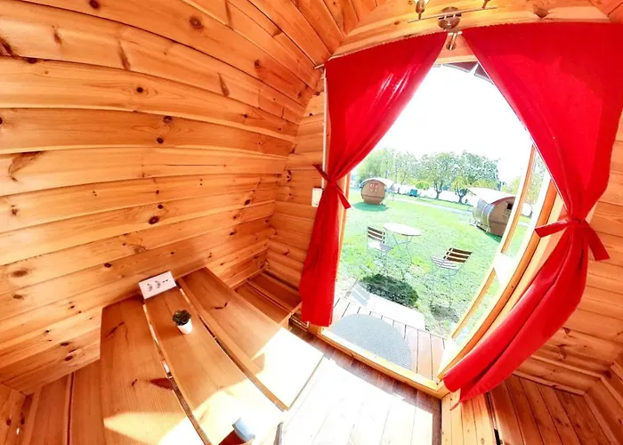 Rheingau 524 Schlaffassdorf Direkt Am Rhein Parque de Campismo Geisenheim