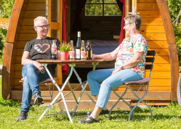 Rheingau 524 Schlaffassdorf Direkt Am Rhein