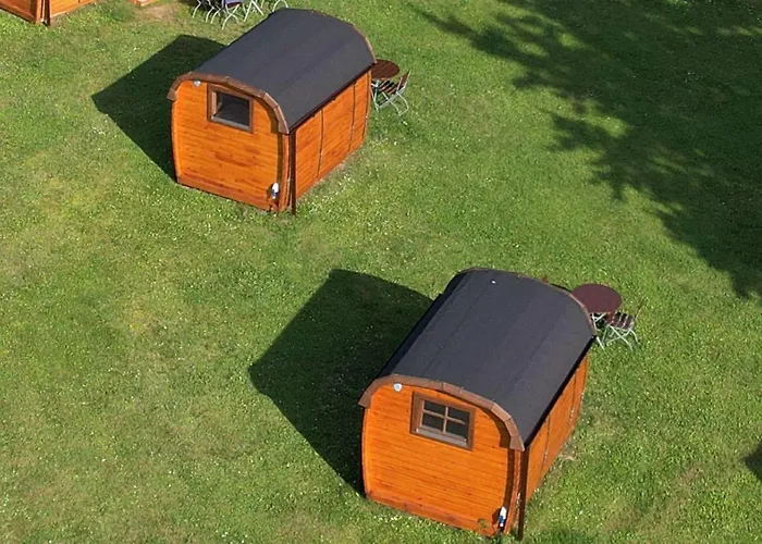 Rheingau 524 Schlaffassdorf Direkt Am Rhein Parque de Campismo Geisenheim