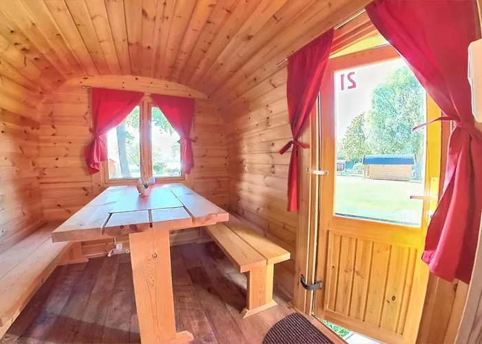 Parque de Campismo Rheingau 524 Schlaffassdorf Direkt Am Rhein