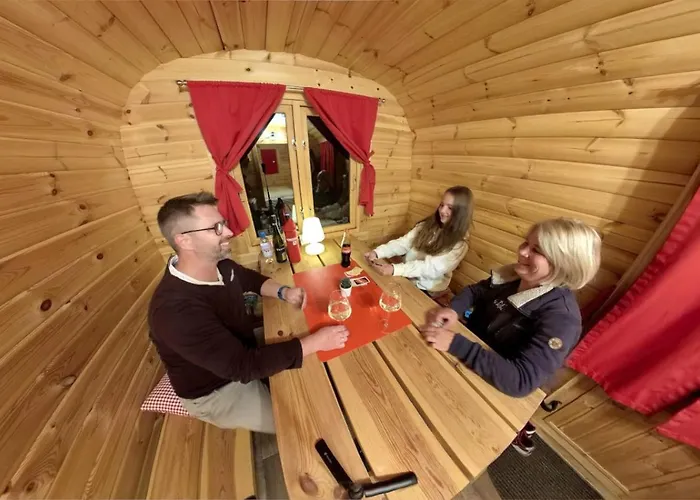 Rheingau 524 Schlaffassdorf Direkt Am Rhein Parque de Campismo